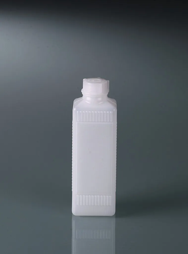 Flacon carré en PEHD, 250 mL, avec bouchon plein D.25mm