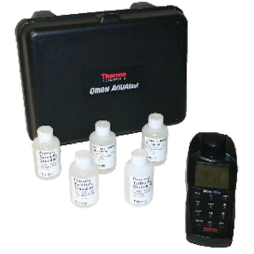 Turbidimètre portable Thermo Scientific Orion AQUAfast IR et lumière blanche LED — kit complet