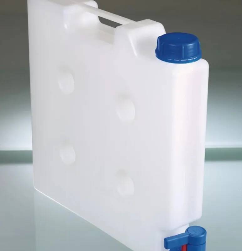 Bidon 5 L faible encombrement avec robinet Compact
