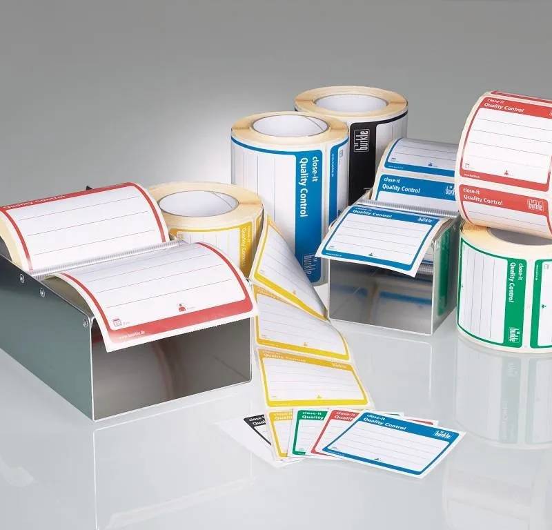 Étiquettes adhésives Close-it blanches, 95 x 95 mm — rouleau de 500