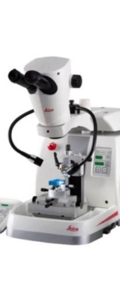 Microtome rotatif motorisé Leica Biosystems HistoCore NANOCUT R