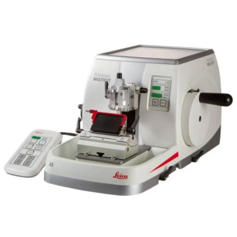 Microtome rotatif semi-automatisé Leica Biosystems HistoCore MULTICUT avec pince universelle pour cassettes et porte-lame 2 en 1